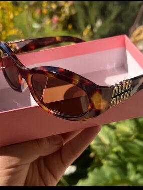 Tortoiseshell Sunglasses with Brown Lenses and Gold Logo